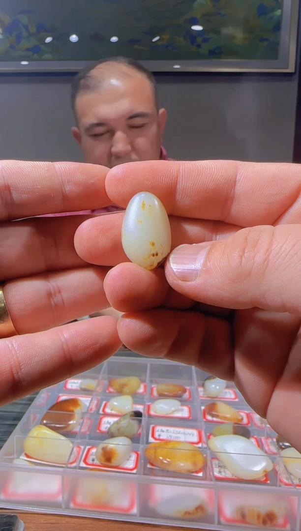 未镶嵌和田玉珠宝奇石和田玉籽原石