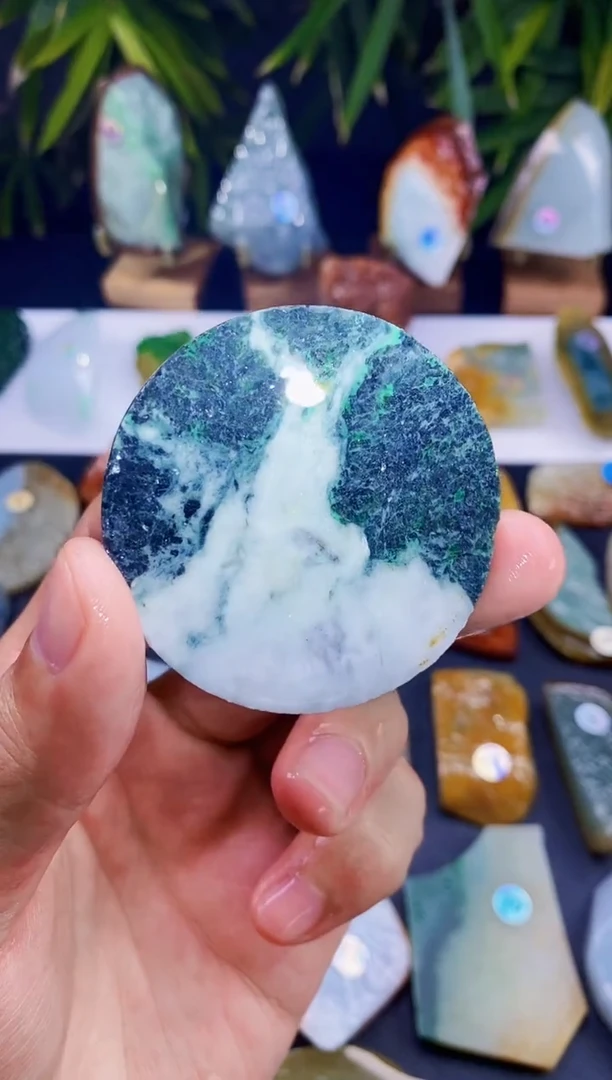定制翡翠未镶嵌翡翠