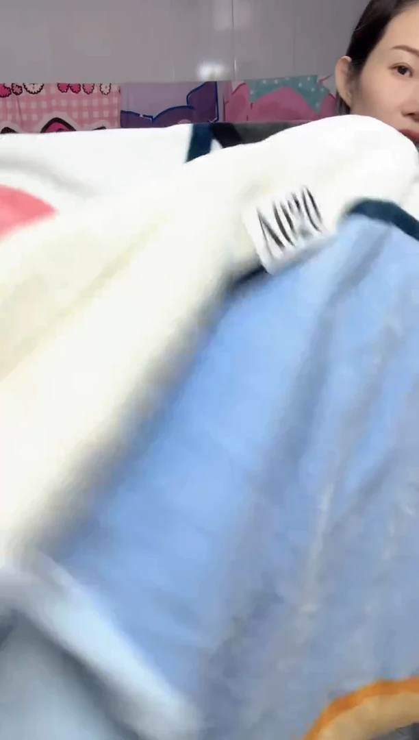 牛奶绒020瑕疵被罩加两只颜色不配对随机枕套