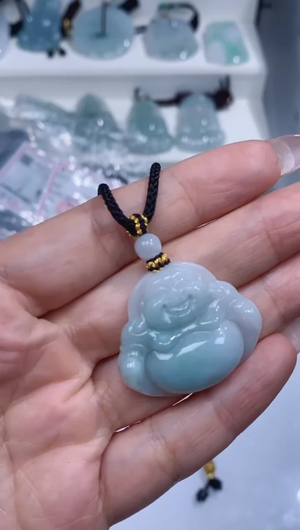 颈饰未镶嵌翡翠吊坠