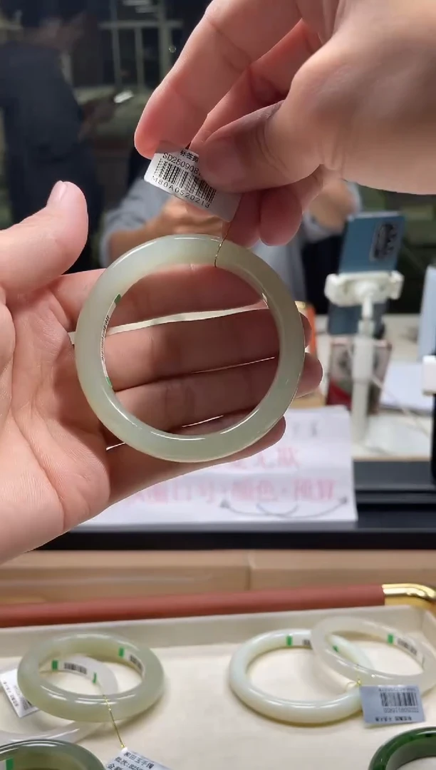 未镶嵌手镯和田玉54圈口 0213