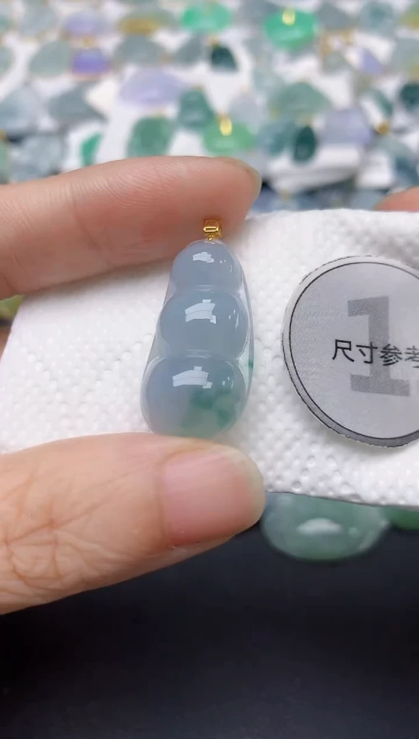翡翠18K金镶嵌颈饰天然缅甸A货翡翠