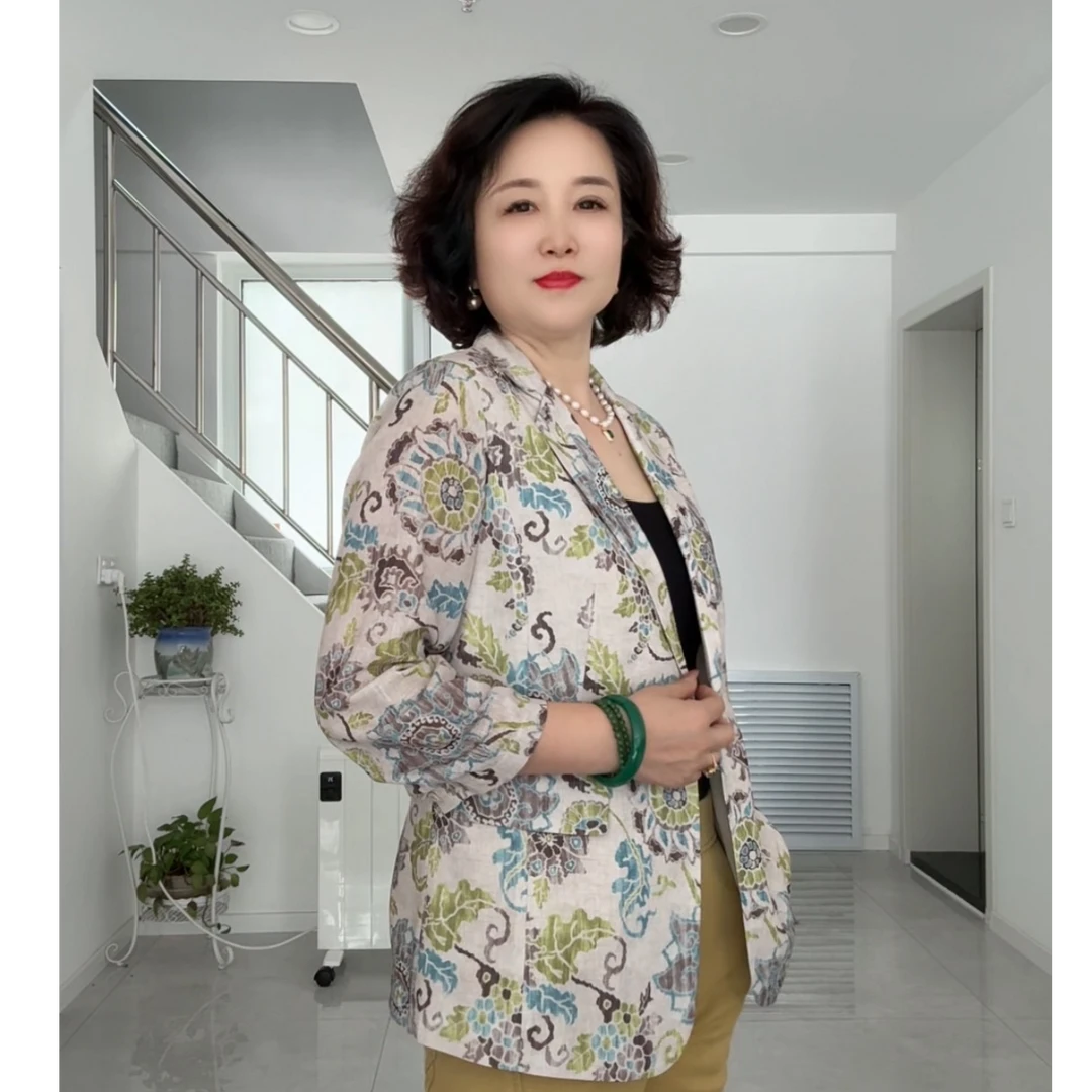 七分袖棉麻后开衩半里衬印花西服，衣长65左右