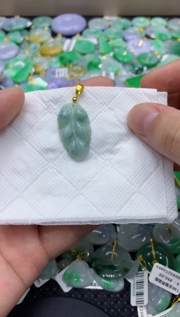 颈饰未镶嵌翡翠天然缅甸翡翠A货