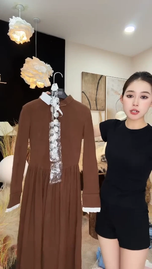 大树蒙古袍清仓活动28号130斤以内