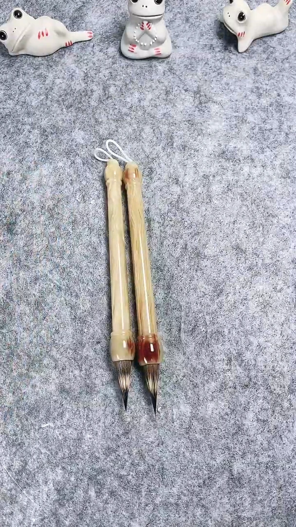 短杆兔毫鸡距毛笔两支  出峰3.0