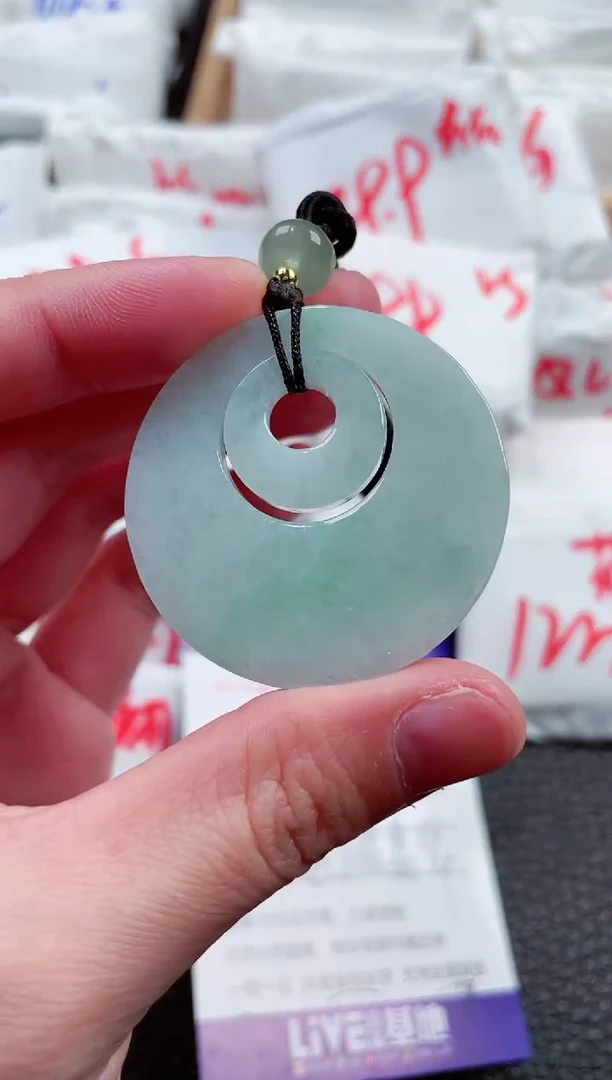 【闪购商品】翡翠颈饰未镶嵌00006600