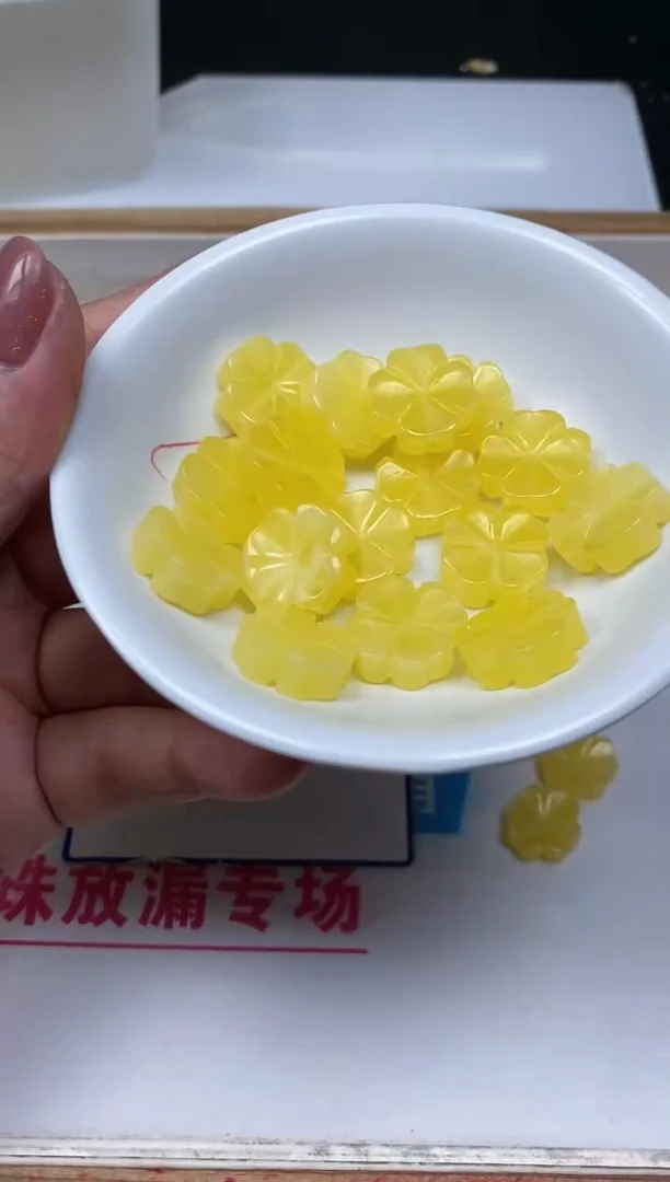 未镶嵌蜜蜡裸石M231 蜜蜡 四叶草10个9.9元