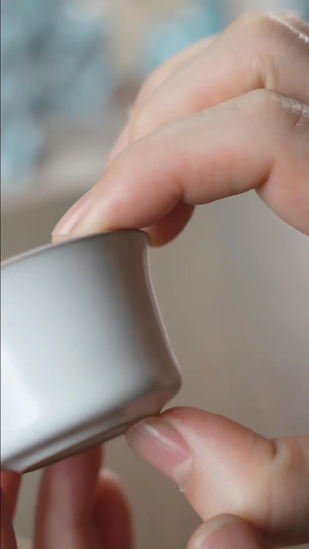 陶人三叔青瓷磨年-月白杯