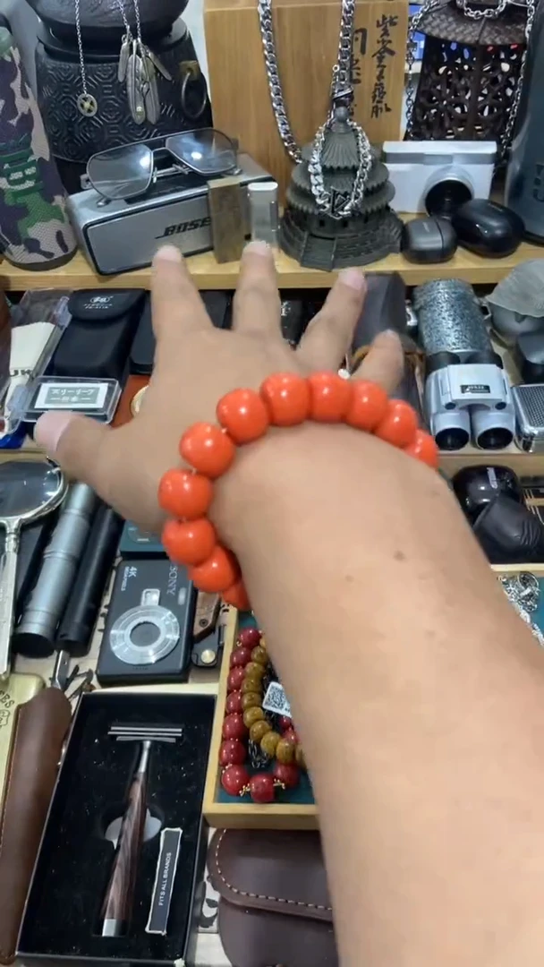 瓷片闪购商品  如图所示