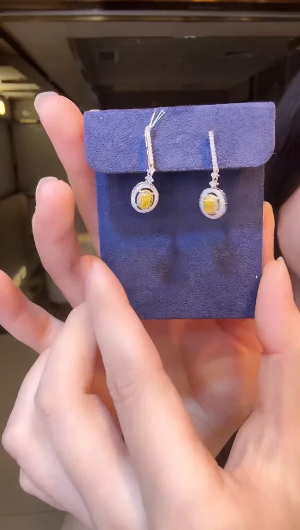 18K金镶嵌耳饰钻石250925116726