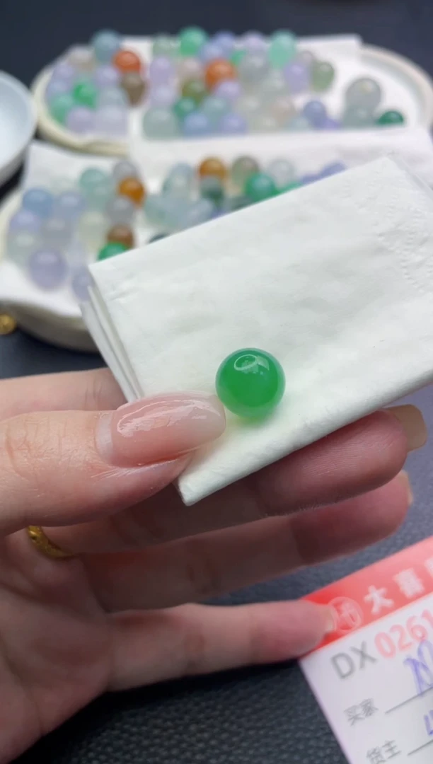 定制翡翠未镶嵌独**江珠子