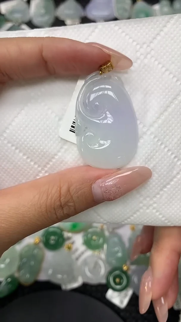 颈饰18K金镶嵌翡翠1111111111