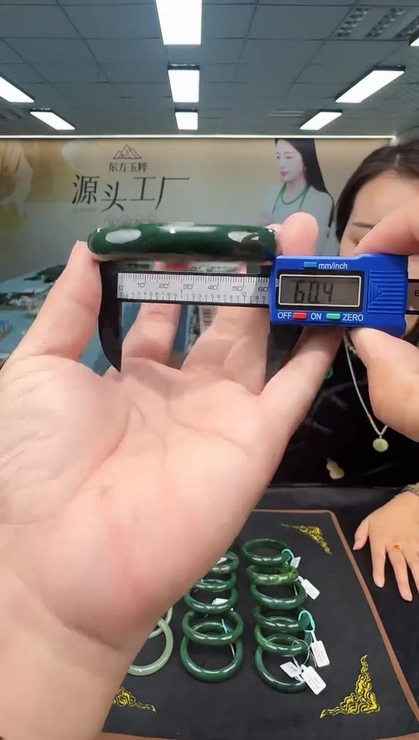 未镶嵌手镯和田玉多样性发货 拍一发一