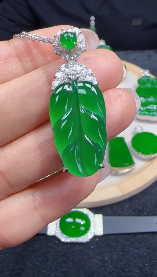 未镶嵌定制翡翠翡翠吊坠21