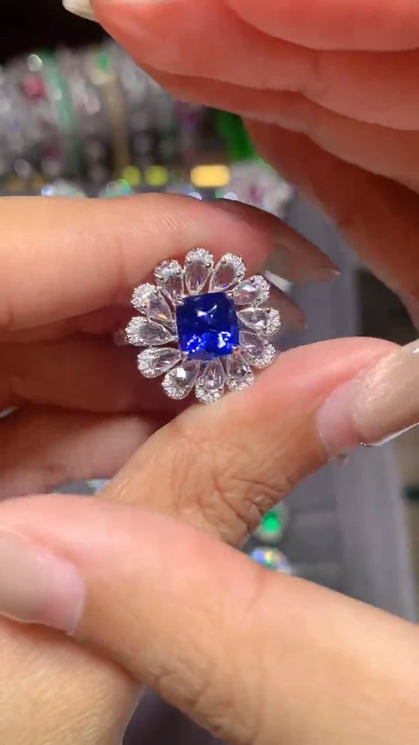 戒指蓝宝石18K金镶嵌2.15CT