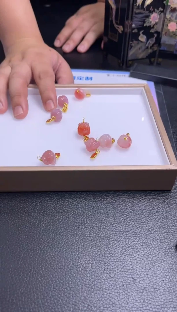 未镶嵌T168玛瑙/玉髓T168 /多样性发一件/配绳子