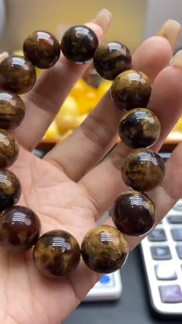 琥珀未镶嵌珠宝奇石2106