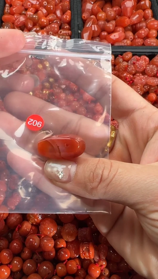 【闪购商品】南红玛瑙颈饰未镶嵌1