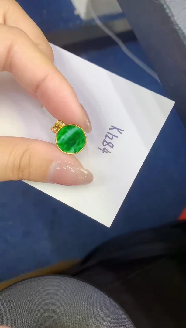 颈饰未镶嵌翡翠缅甸天然翡翠A货