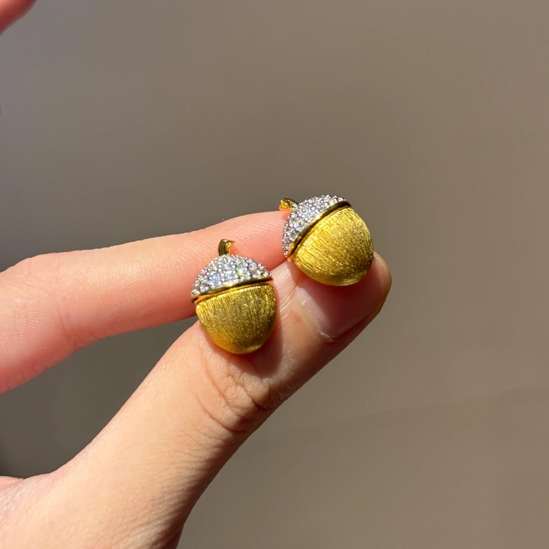 铜合金耳饰 新中式金色拉丝镶锆松果耳钉复古轻奢小众高级感耳饰