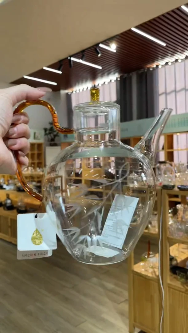 手工艺品玻璃大执壶琥珀把雕刻竹子