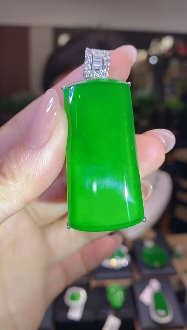 【闪购商品】翡翠吊坠(不含链)未镶嵌翡翠吊坠