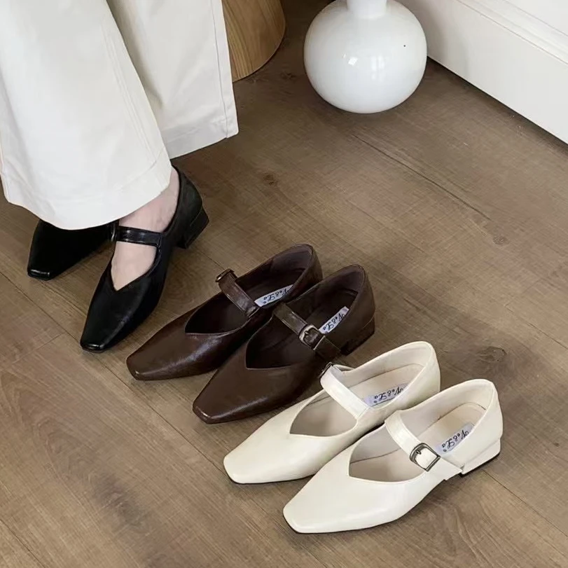 夏季浅口跟鞋低跟韩版休闲尖头欧美风皮鞋粗跟单鞋复古百搭高跟鞋