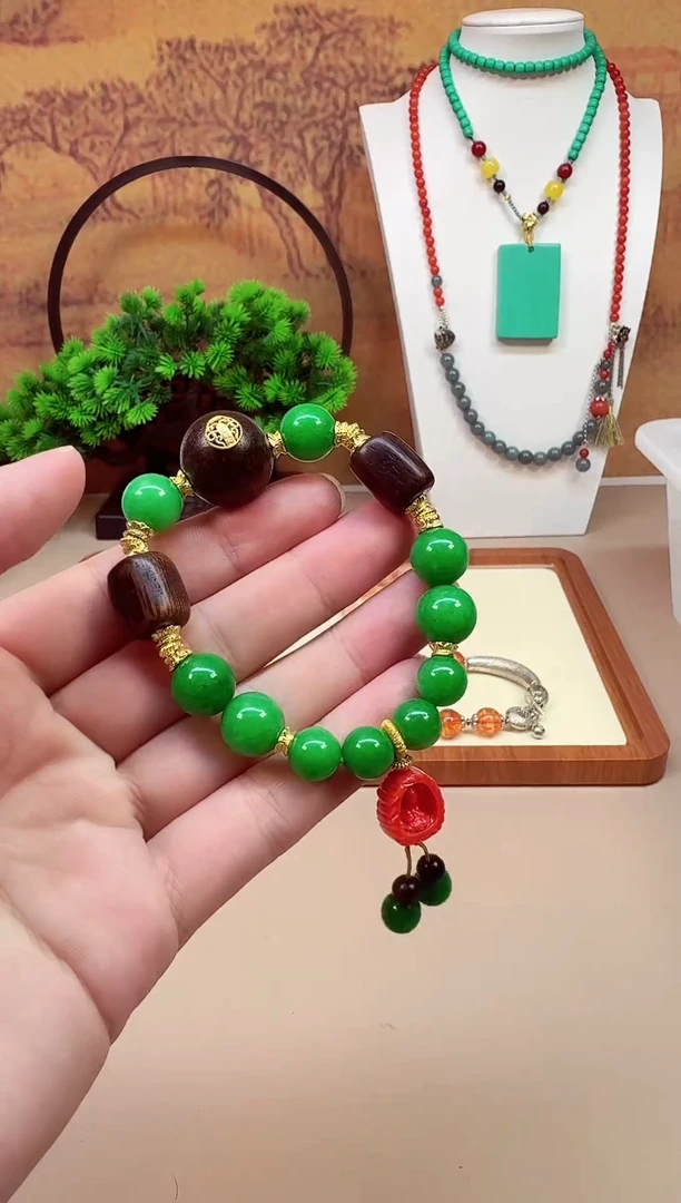 14K金镶嵌手链翡翠SSSS