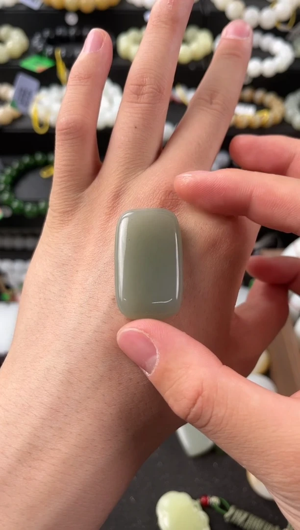 【闪购商品】和田玉无事牌未镶嵌且末青白无事牌微色差