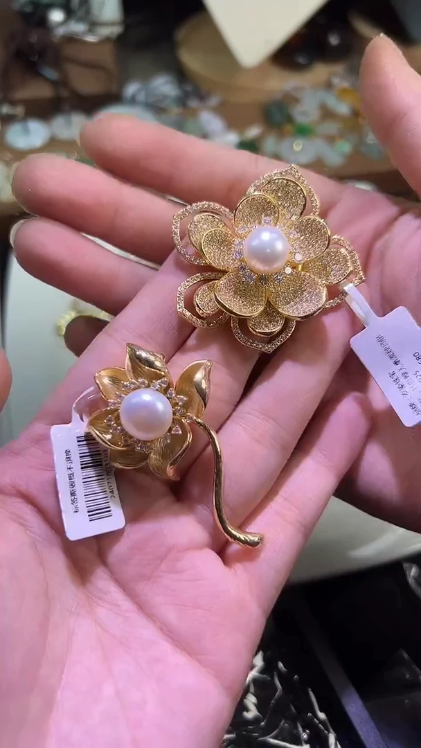 【闪购商品】淡水珍珠胸饰合金99胸针