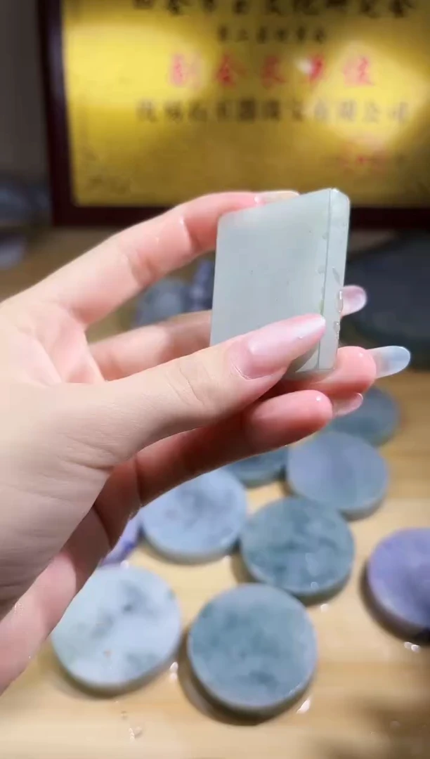 翡翠未镶嵌颈饰翡翠A货 温谭475