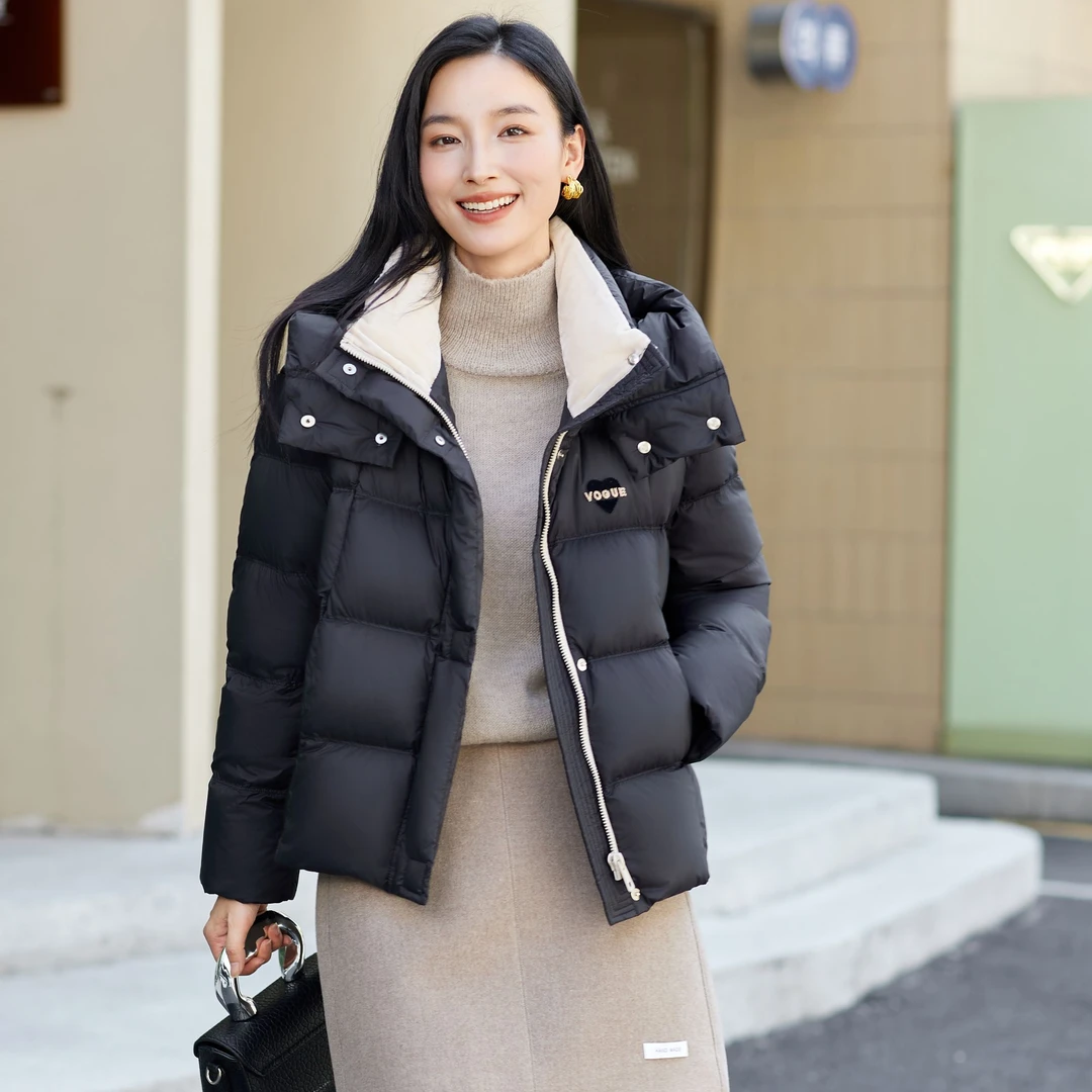 2024年冬季新款女士连帽时尚百搭90白鸭绒羽绒服宽松短款加厚812