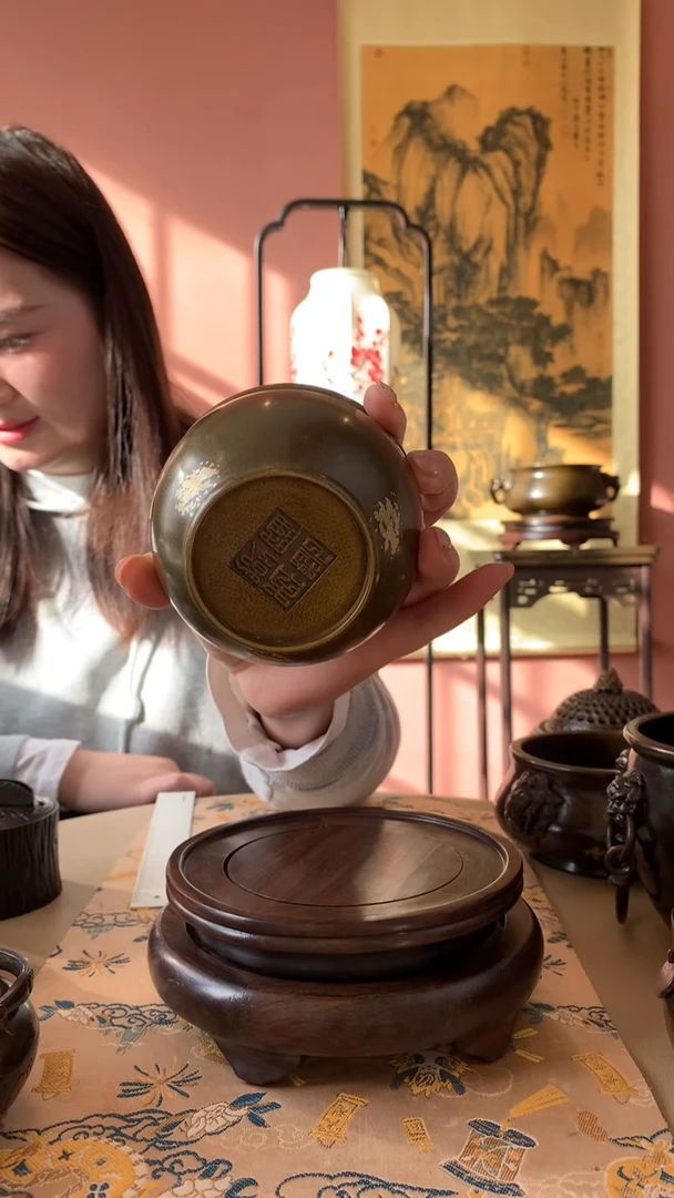 铜苏工黄铜故宫缸青色