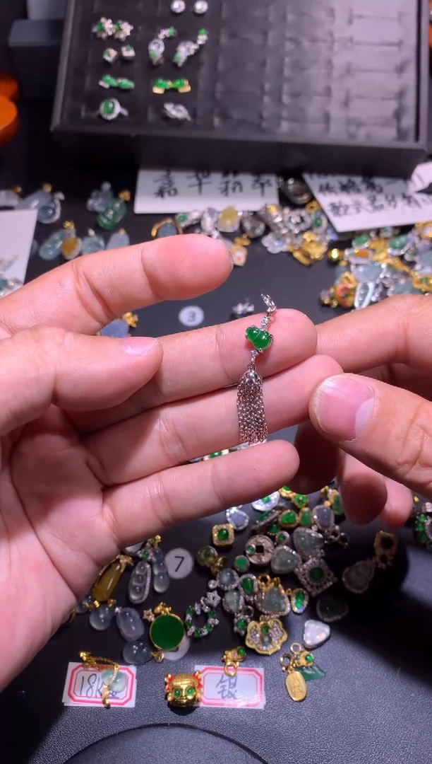 【闪购商品】翡翠吊坠(不含链)银S925镶嵌1