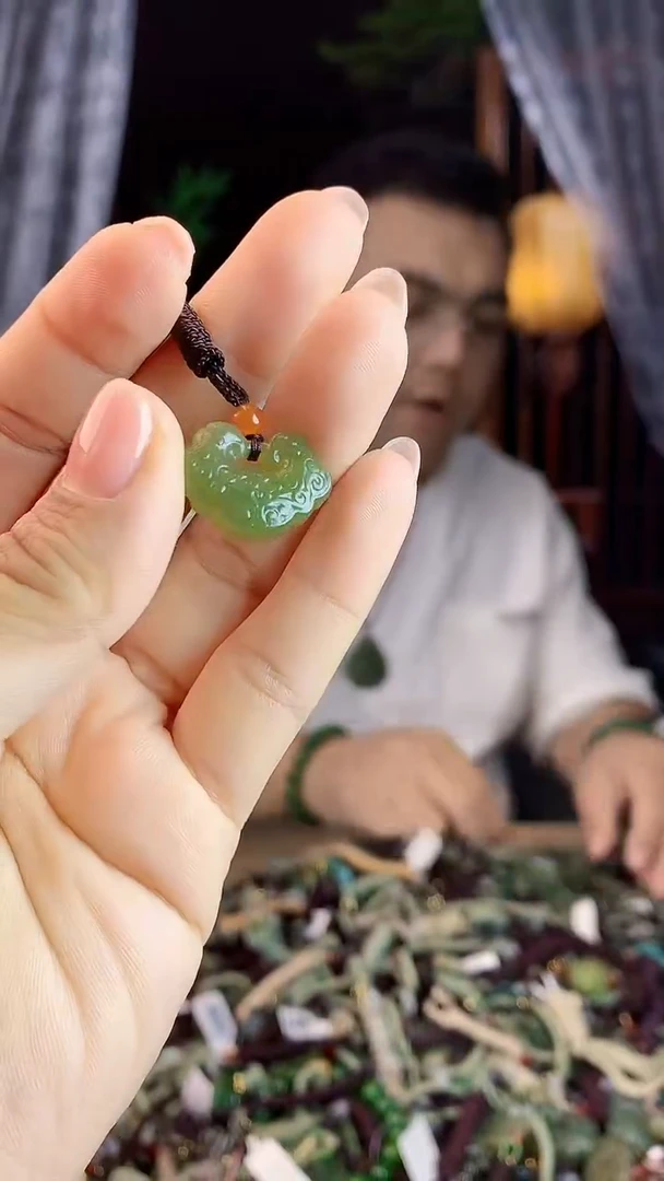 和田玉未镶嵌挂件多样性发货拍一发一