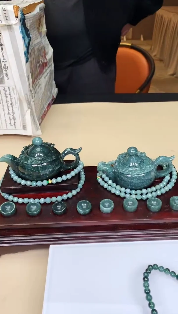 【闪购商品】定制翡翠未镶嵌        *729一套