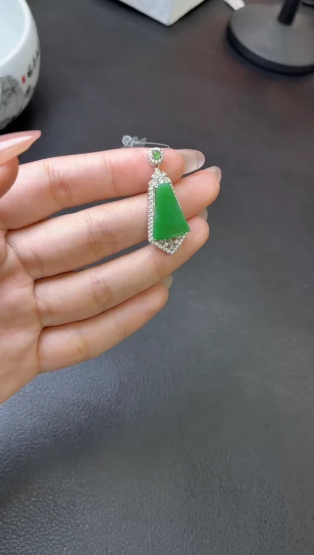 吊坠(不含链)银S925镶嵌翡翠吊坠