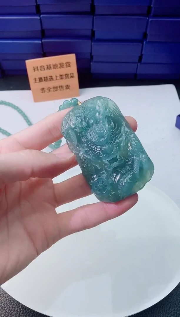 翡翠未镶嵌颈饰1111111111