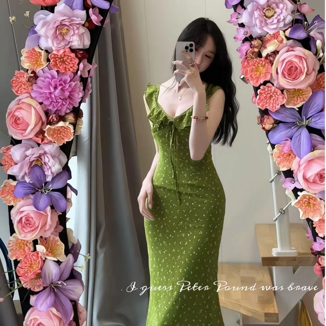 2552夏季纯欲风荷叶边裙子包臀长裙法式绿色碎花v领吊带连衣裙女