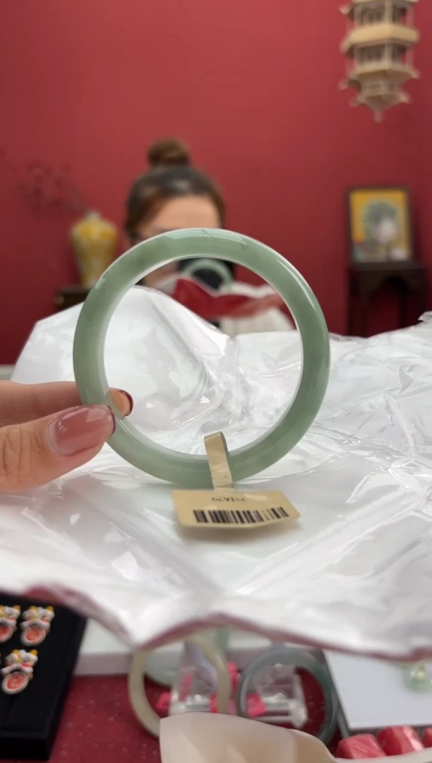 【闪购商品】翡翠手镯未镶嵌10手镯