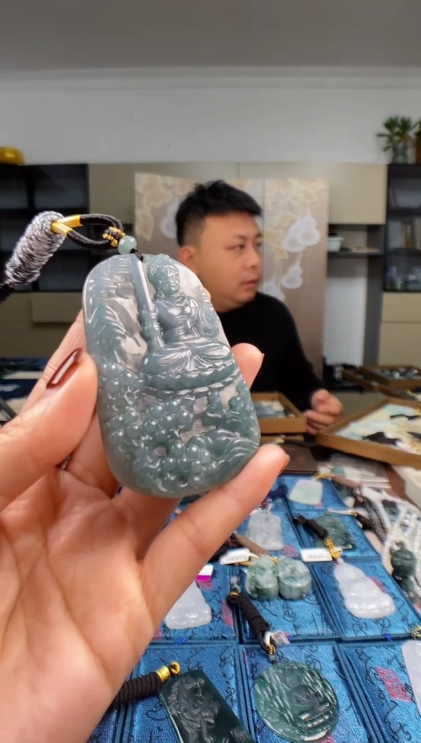 颈饰未镶嵌翡翠多样性发其一