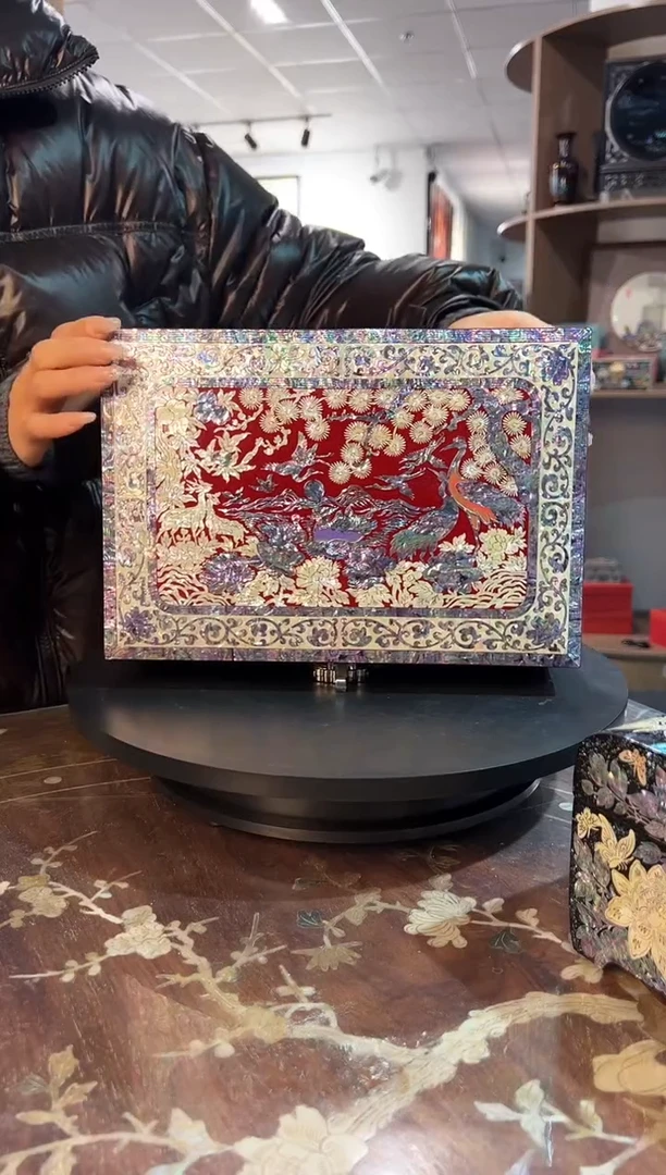 鱼锁满贝底·弘贝雅螺钿漆器文化馆