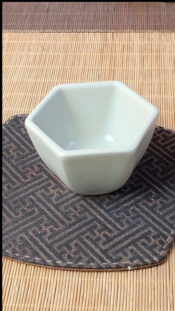 龙泉青瓷六方主人杯