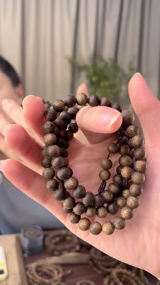 沉香手串天然沉香，假一赔四，多样性发其一