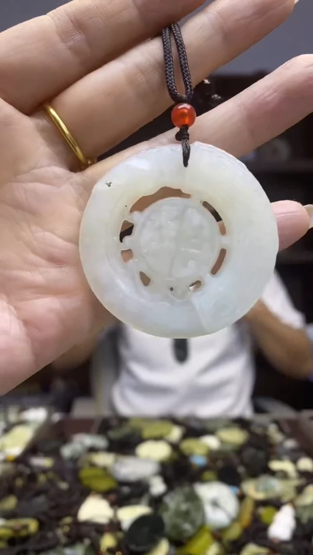 未镶嵌岫玉挂件