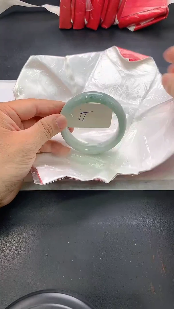 翡翠手镯未镶嵌118