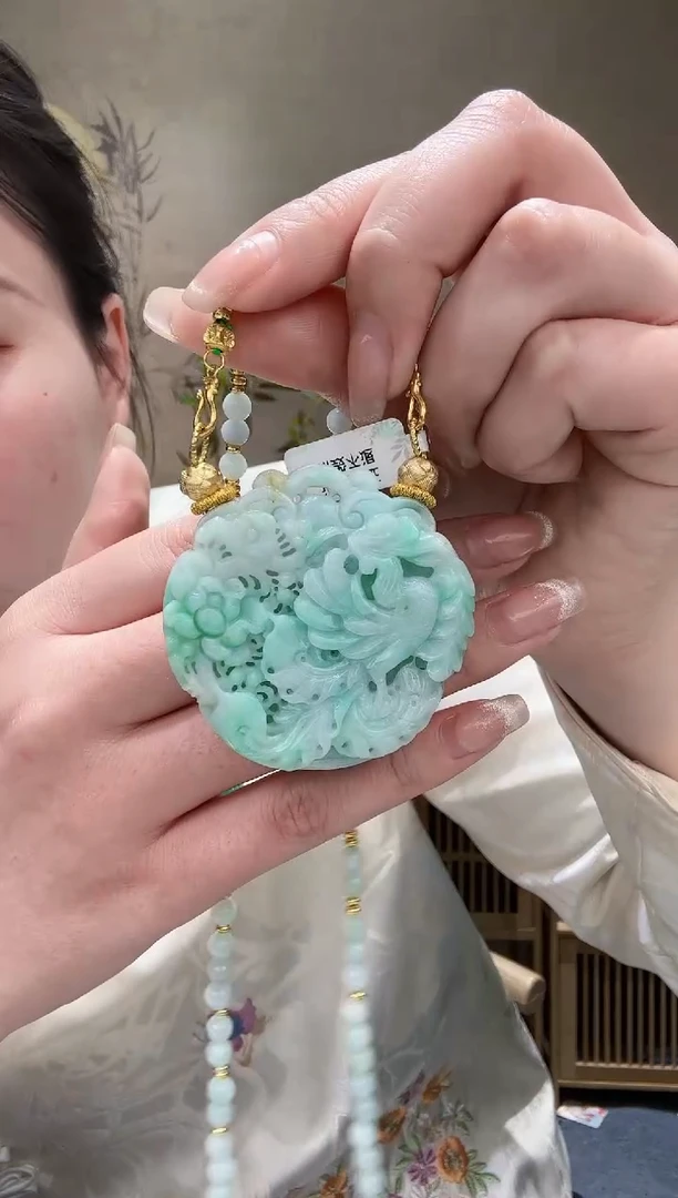 【闪购商品】翡翠颈饰未镶嵌吊坠