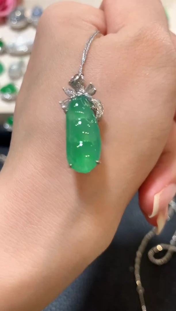 吊坠(不含链)18K金镶嵌翡翠z208