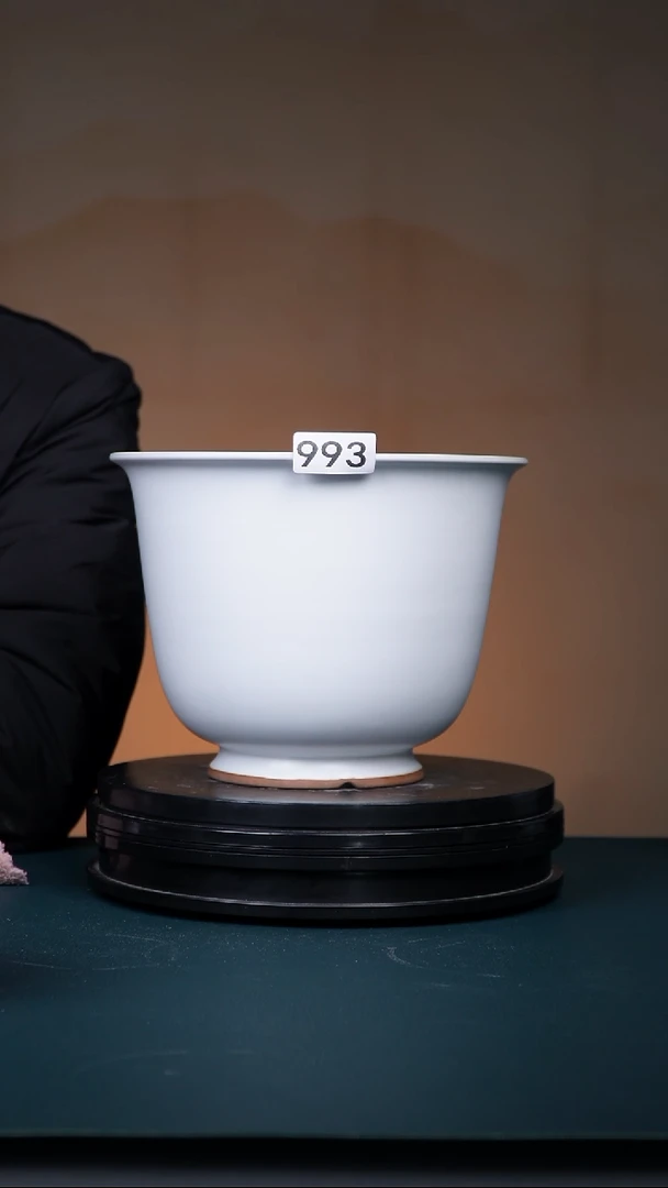 其他瓷弦***喔993号月白釉金钟盆